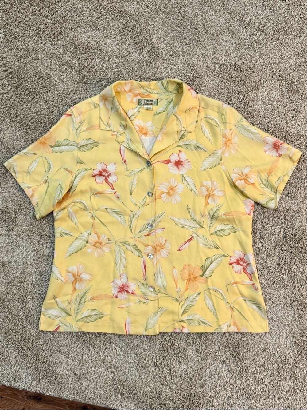 EUC Tommy Bahama Yellow Tropical Floral 100% Silk Shirt, Size Large.